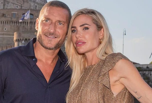 Totti-Ilary, svolta in tribunale: assegno ridotto di 1.600 euro e la testimonianza di Iovino pesa sull’addebito