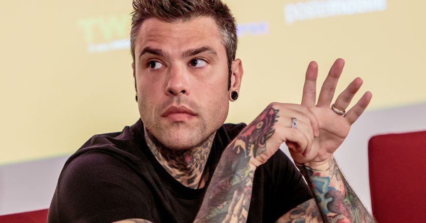 Fedez ospite alla sagra dello stoccafisso, il cachet esorbitante e le richieste particolari del cantante