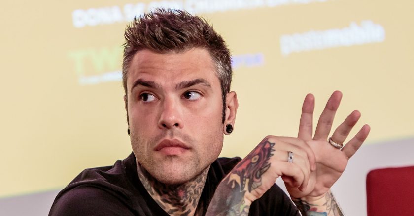 Fedez in ospedale a Milano, arrivato in ambulanza al pronto soccorso: accertamenti in corso