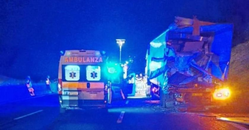 Tragico Incidente sull’A1, tamponamento tra tre camion: ci sono feriti e un morto