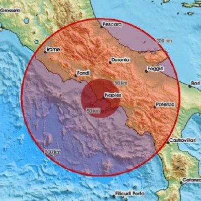 Terremoto a Napoli e Campi Flegrei, scossa da 4.6: “È il sisma più forte degli ultimi 40 anni, ma il rischio vero è l’eruzione”
