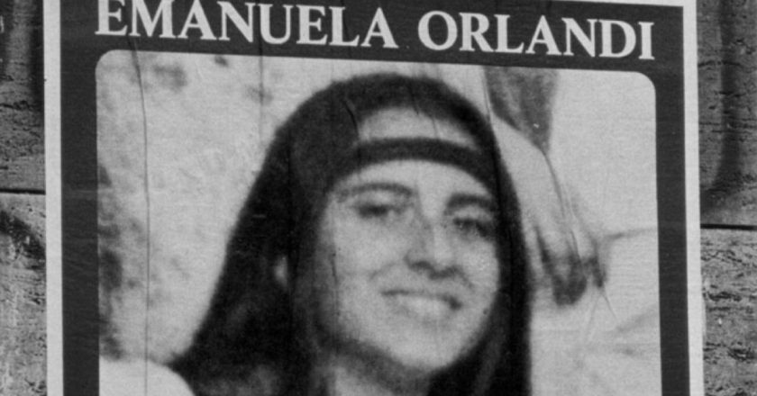 Il Mistero di Emanuela Orlandi: Il Ritrovamento di Tre Oggetti Dietro la Statua dell’Angelo