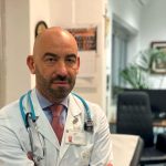 Matteo Bassetti, l’infettivologo avverte gli italiani di non abbassare la guardia in vacanza
