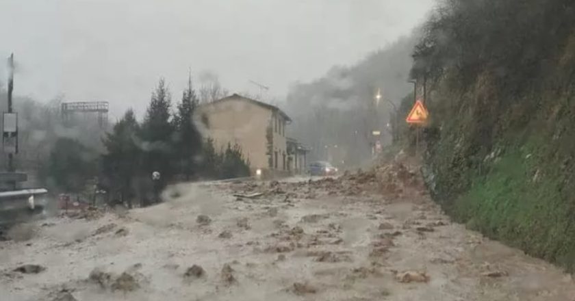 Maltempo: bomba d’acqua travolge la città, immagini impressionanti