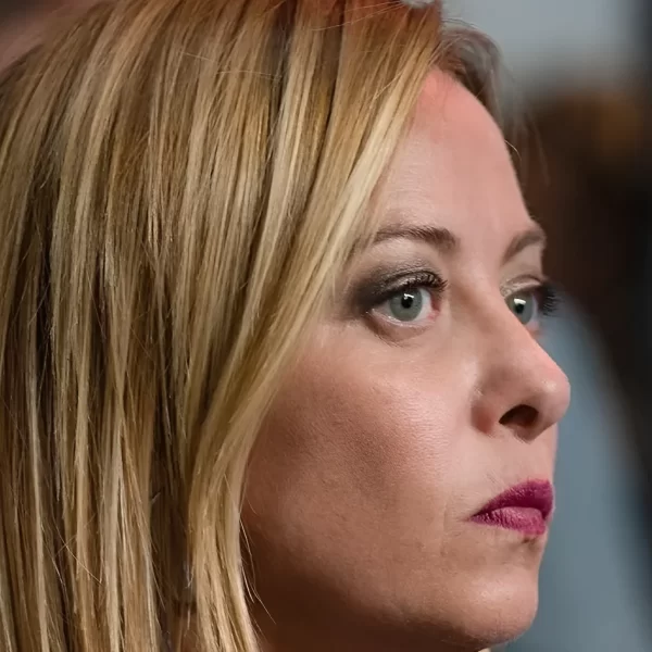 Giorgia Meloni, Le Figaro Magazine le dedica la copertina