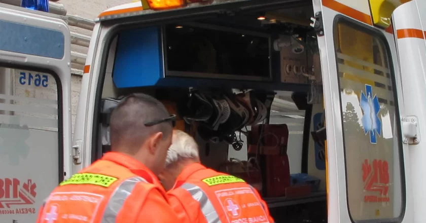 Tremendo scontro tra auto e camion in Italia: ci sono vittime