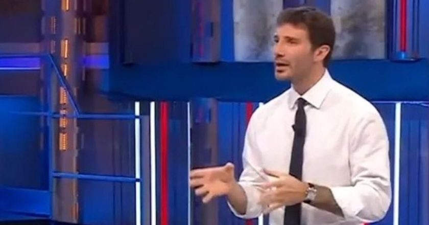 “Si è inc***”: Affari Tuoi, De Martino e il gesto di stizza