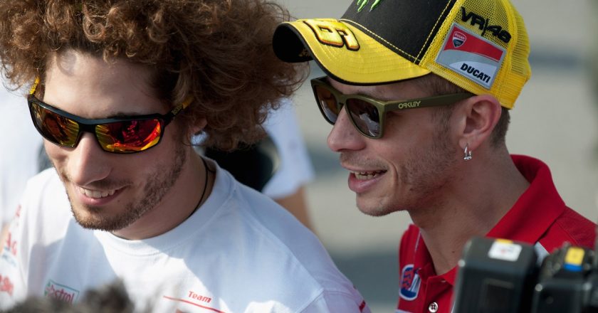 Valentino Rossi, le strazianti parole a Paolo padre di Simoncelli