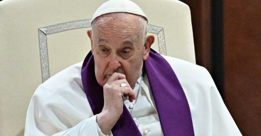 Papa Francesco dimesso dall’ospedale: cosa succede ora