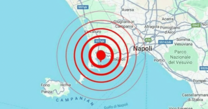 Paura nella notte ai Campi Flegrei: forte scossa di terremoto sveglia Napoli e Pozzuoli