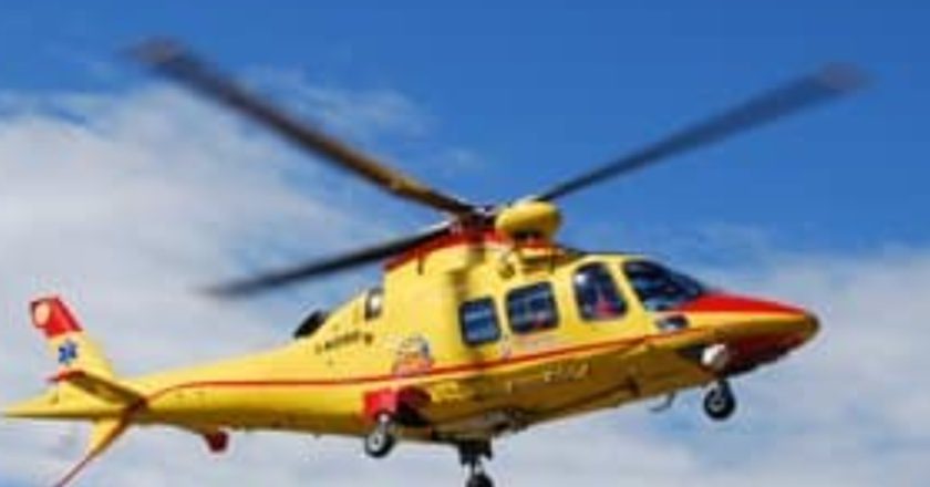 Maxi incidente sulla A11: auto in fiamme e traffico in tilt