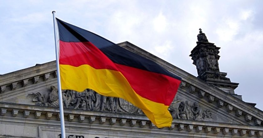Germania sotto choc, la leggendaria casa automobilistica è fallita. Dopo oltre 40 anni chiude i battenti