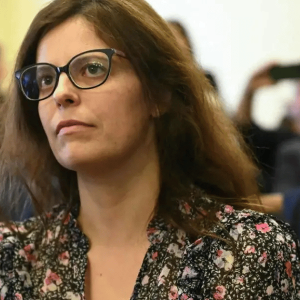 Ilaria Salis, l’appello virale: “Meloni mi tuteli”. Slitta il voto sull’immunità, interviene Vannacci