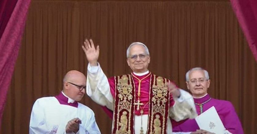 Nuovo Papa, una somiglianza che lascia senza parole