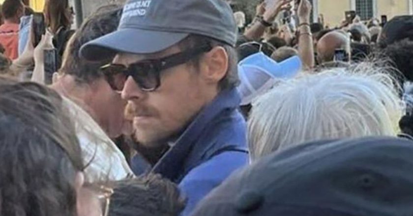 Nuovo Papa: chi era il vip in mezzo alla folla