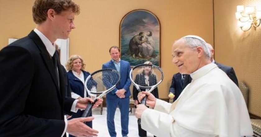 Sinner in Vaticano incontra il Papa ‘tennista’