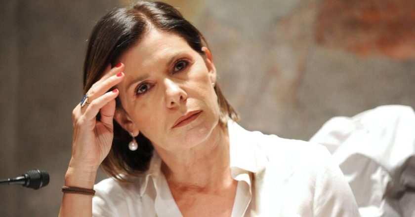 “Non sto bene, scusate”: l’annuncio di Bianca Berlinguer, stop al programma