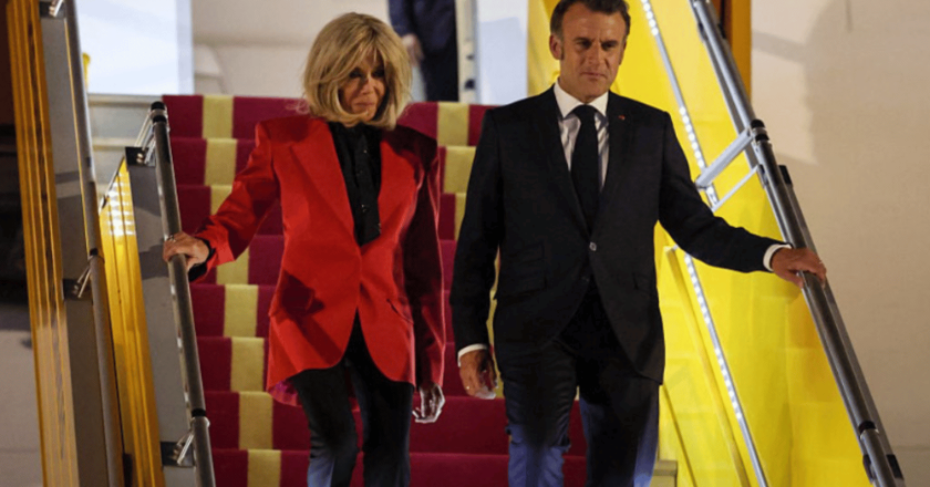 Macron schiaffeggiato da Brigitte? Parla l’esperto, cosa si sono detti