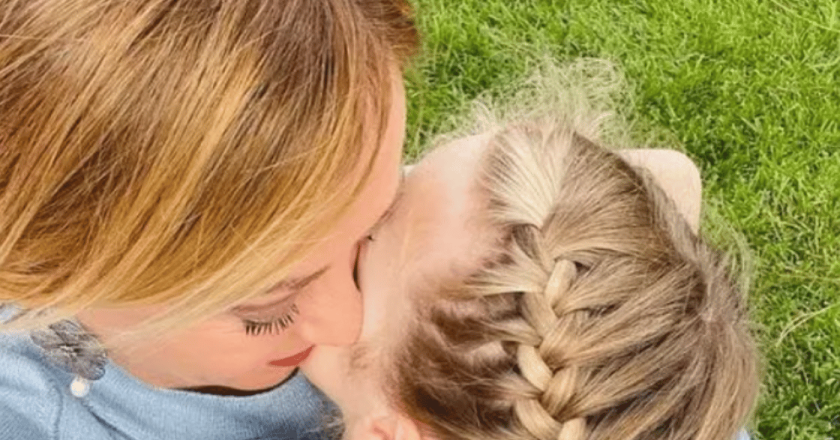 Docente contro figlia Meloni: la decisione sul suo lavoro