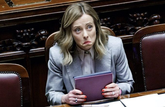 Clamoroso alla Camera: il governo Meloni va sotto per errore