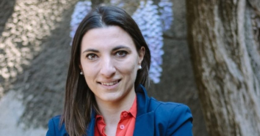 Lecco, assessora contro il cyberbullismo smascherata come hater: Alessandra Durante si dimette