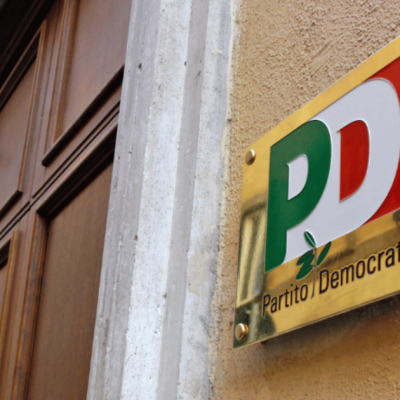 Pd nel caos a Pisa: iscritti albanesi, tessere sospette e congresso sospeso