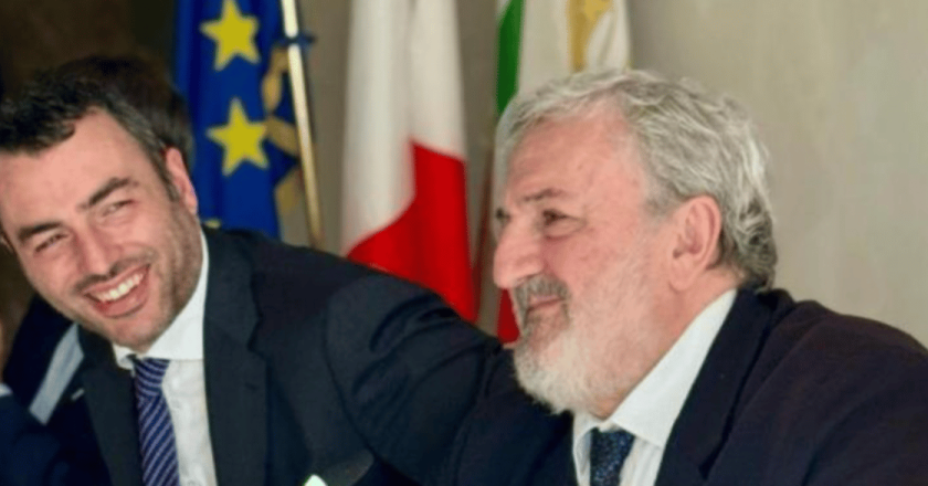 Puglia, si dimette Alessandro Delli Noci: le accuse