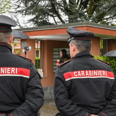 Donna trovata morta in casa, il marito ritrovato nel lago: ipotesi omicidio-suicidio tra Rivalta e Avigliana