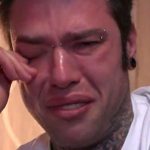 Devastante lutto per Fedez, la notizia poco fa