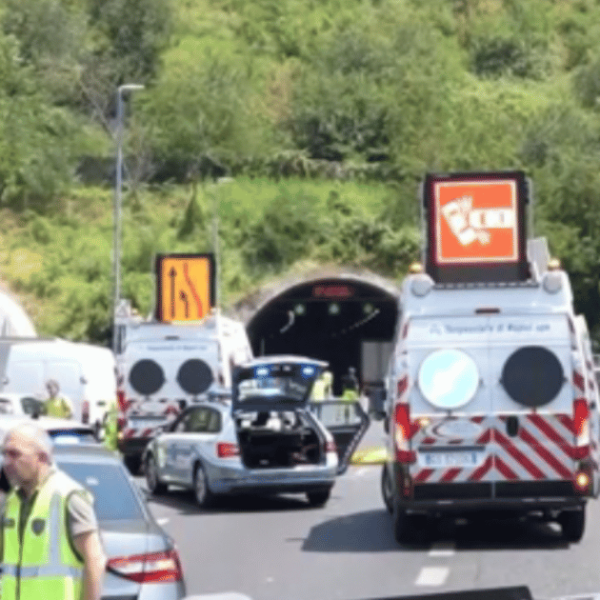 Incidente choc in tangenziale a Napoli: due motociclisti morti sul colpo