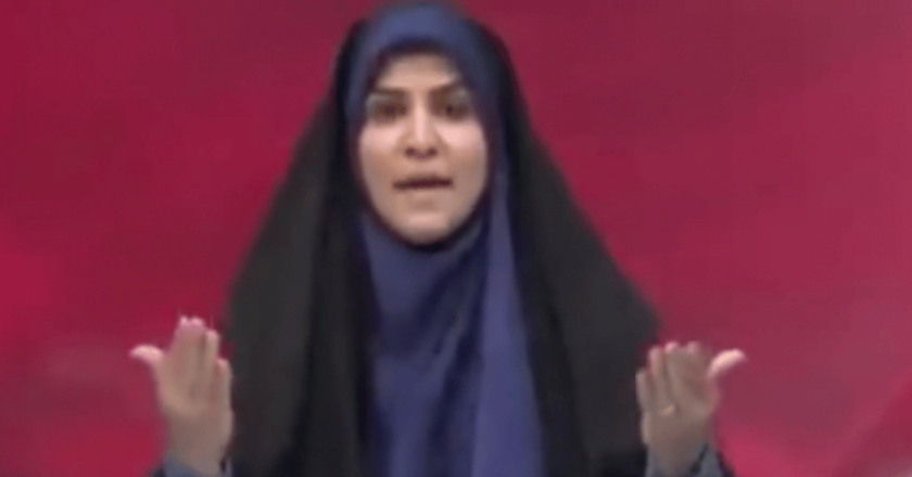 Raid sulla tv di Stato iraniana in diretta: morti e fiamme nello studio. Le immagini del bombardamento
