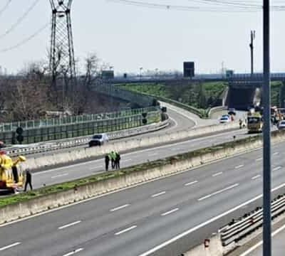 Contromano in autostrada, tragedia in Italia: ci sono morti e feriti