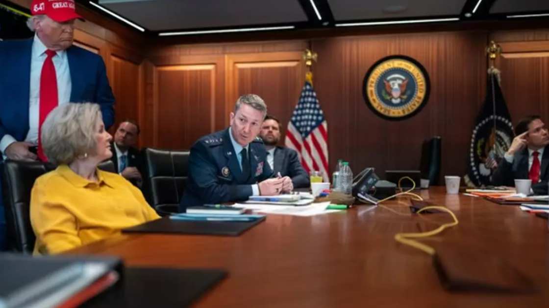 trump raid iran usa (1)