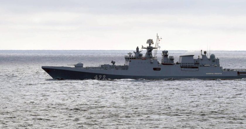Nave russa nello Stretto di Sicilia: decollano i jet italiani da Sigonella