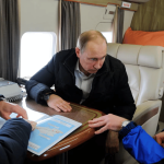 Russia, morto l’ex ministro dei Trasporti licenziato da Putin: si è suicidato con una pistola d’onore