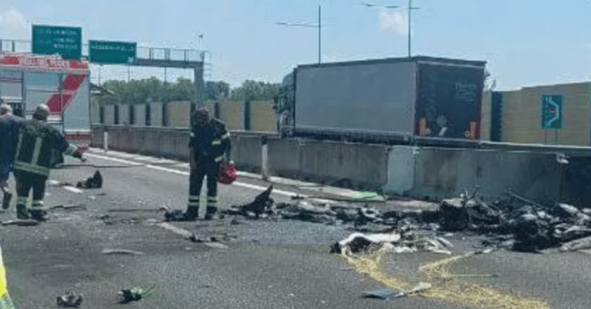 Aereo precipita sulla tangenziale a Brescia: due morti carbonizzati