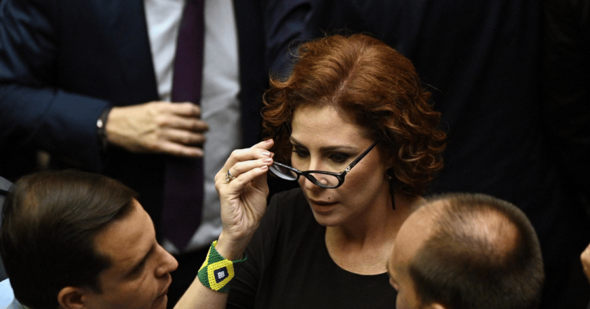Arrestata a Roma Carla Zambelli, deputata ricercata dall’Interpol