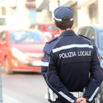 Rimini, chiama i vigili ma viene multata: permesso disabili falso
