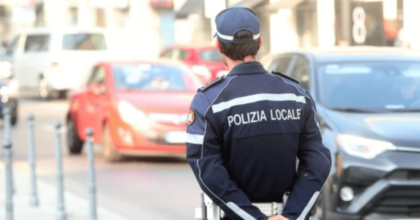 Rimini, chiama i vigili ma viene multata: permesso disabili falso