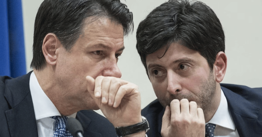 Covid, la sentenza della Cassazione: “Epidemia colposa anche per omissione”. Ora Conte e Speranza tremano