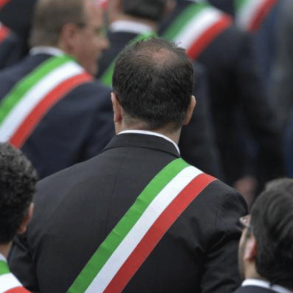 Stipendi più alti per i comunali: aumenti fino a 300 euro in busta paga