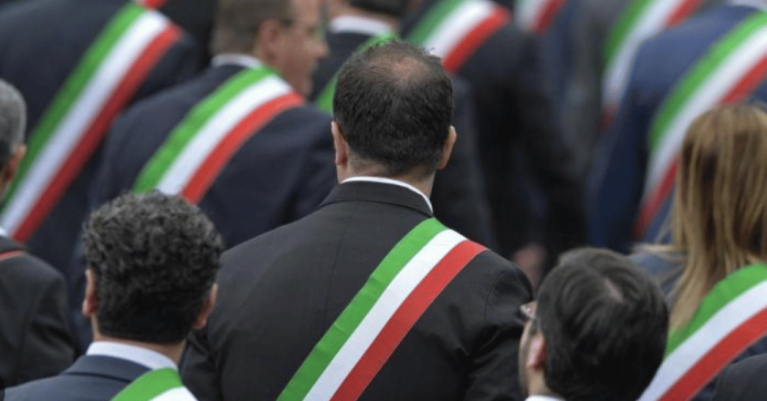 Stipendi più alti per i comunali: aumenti fino a 300 euro in busta paga