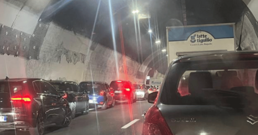 Incidente choc in A1: tre morti e due feriti gravi nella galleria di Barberino