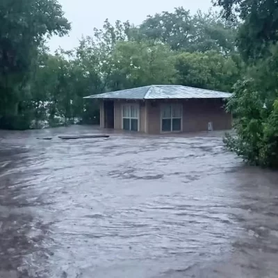 Tragedia al campo estivo: bambini travolti dall’alluvione. Bilancio terribile