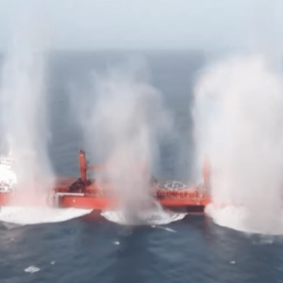 Mar Rosso, nave cargo attaccata dagli Houthi: 15 persone disperse, 4 i morti confermati