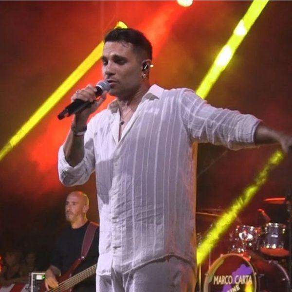Il cantante italiano ricoverato d’urgenza: annullati impegni e concerto