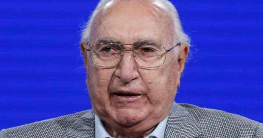 “È la decisione della famiglia”: l’annuncio sui funerali di Pippo Baudo
