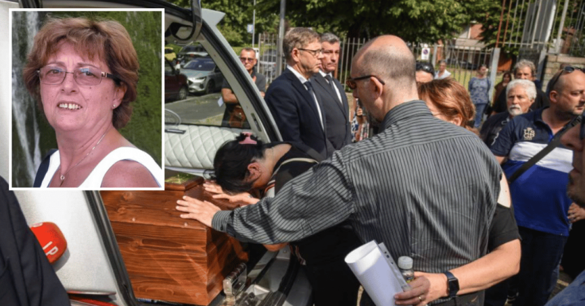Milano, oltre 200 persone ai funerali di Cecilia De Astis: l’addio tra dolore e richieste di giustizia