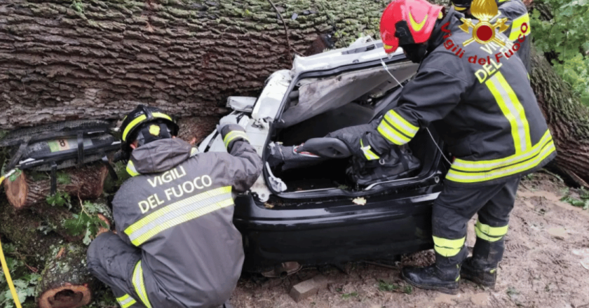 Forti temporali in Italia: due salvati dai Vigili del Fuoco, un uomo è disperso