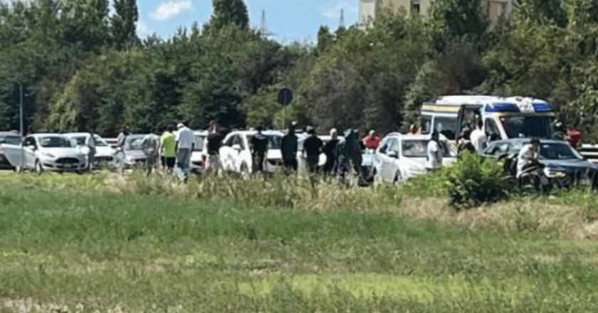 Auto contromano in tangenziale: schianto frontale, un morto e due feriti